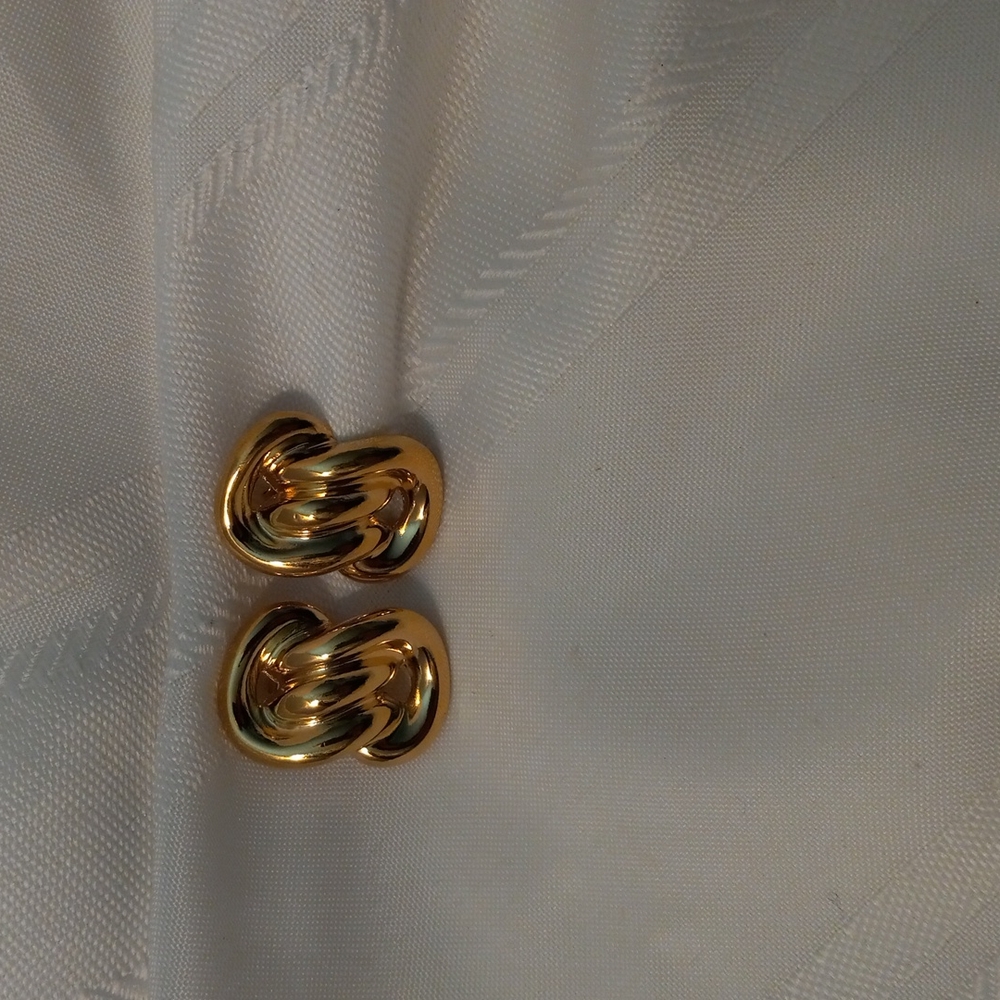 Gold tone retro 80s Earrings